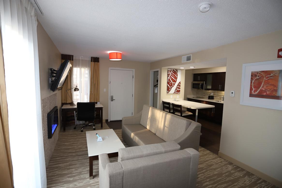 HAWTHORN SUITES BY WYNDHAM DETROIT SOUTHFIELD Southfield MI 26700