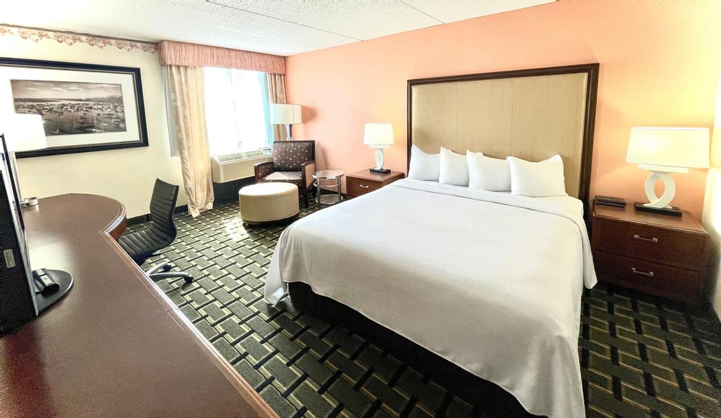 FAIRBRIDGE HOTEL CLEVELAND EAST Wickliffe OH 28600 Ridgehills 44092