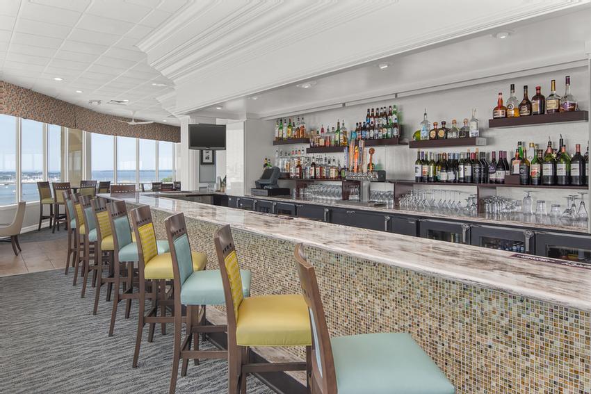 HOLIDAY INN® CHARLESTON RIVERVIEW, AN IHG HOTEL Charleston SC 301