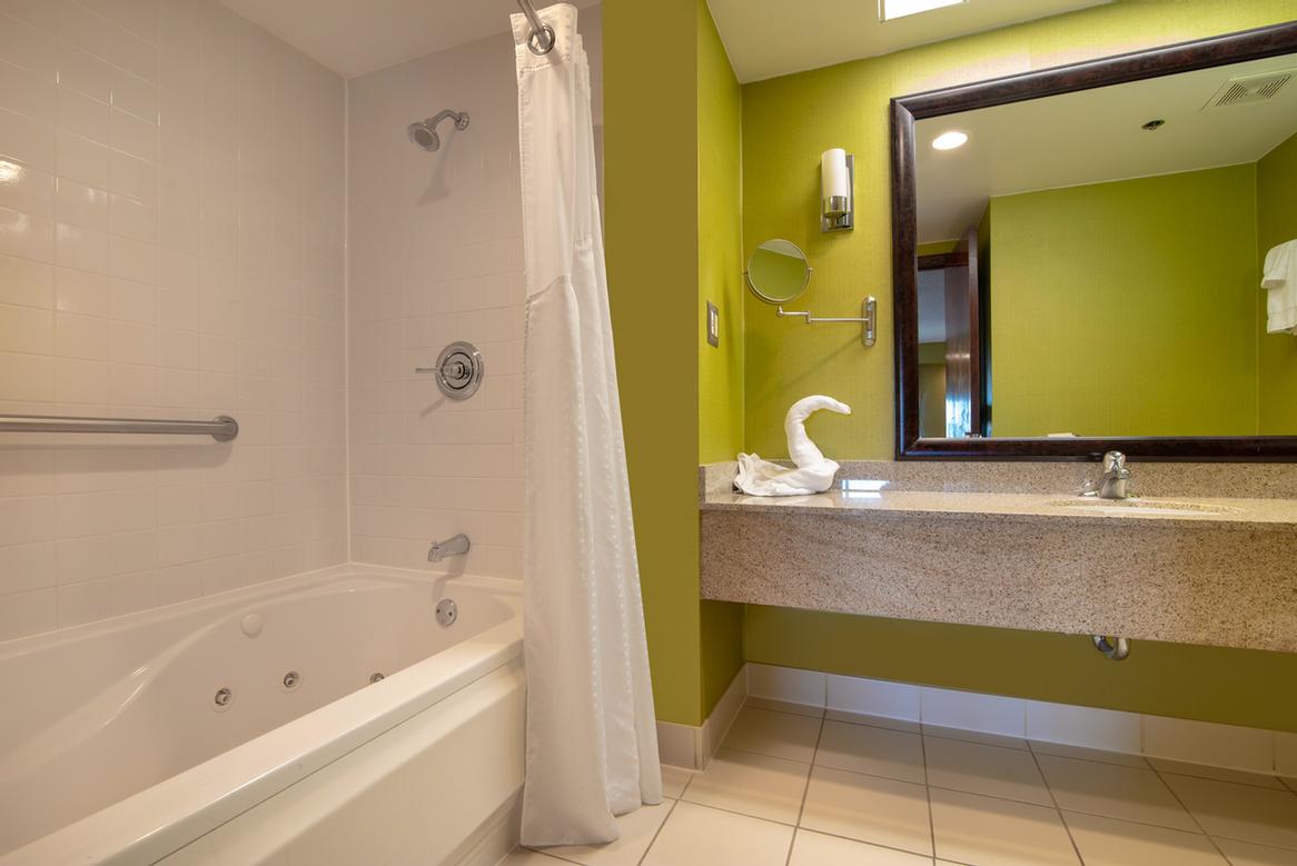 HOLIDAY INN EXPRESS® STONY BROOK AN IHG HOTEL Stony Brook NY 3131