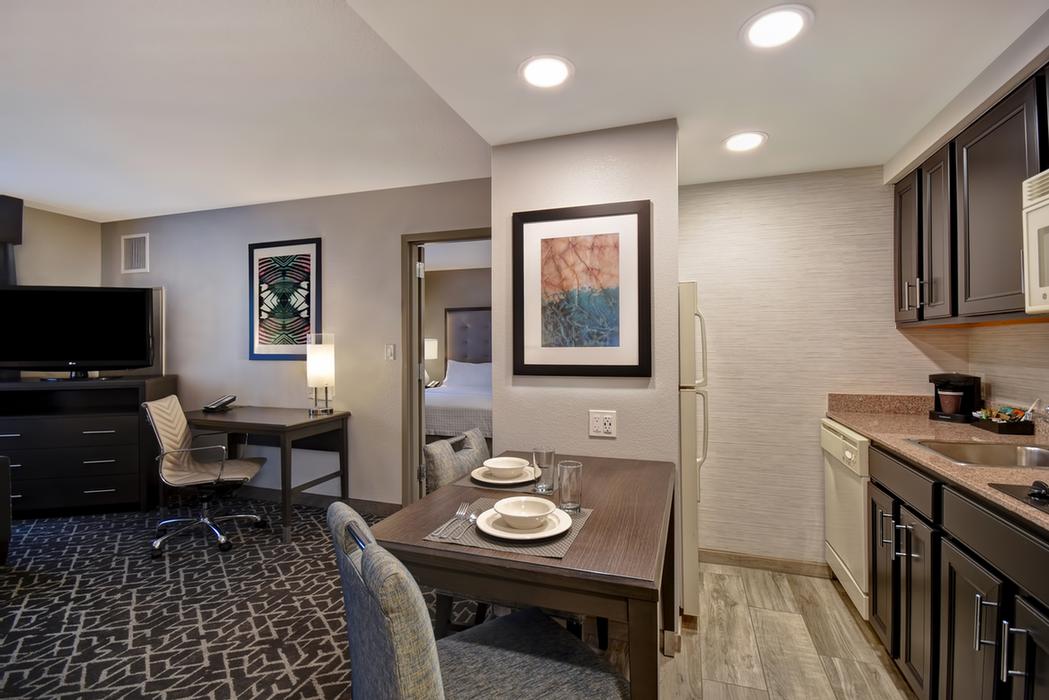 HOMEWOOD SUITES BY HILTON® EDGEWATER Edgewater NJ 10 The Promenade 07020