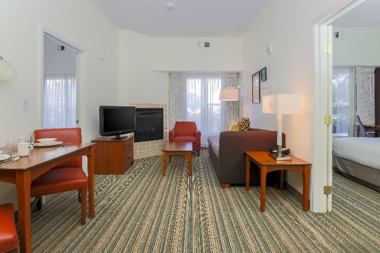 RESIDENCE INN BY MARRIOTT® POTOMAC MILLS Woodbridge VA 14301 Crossing