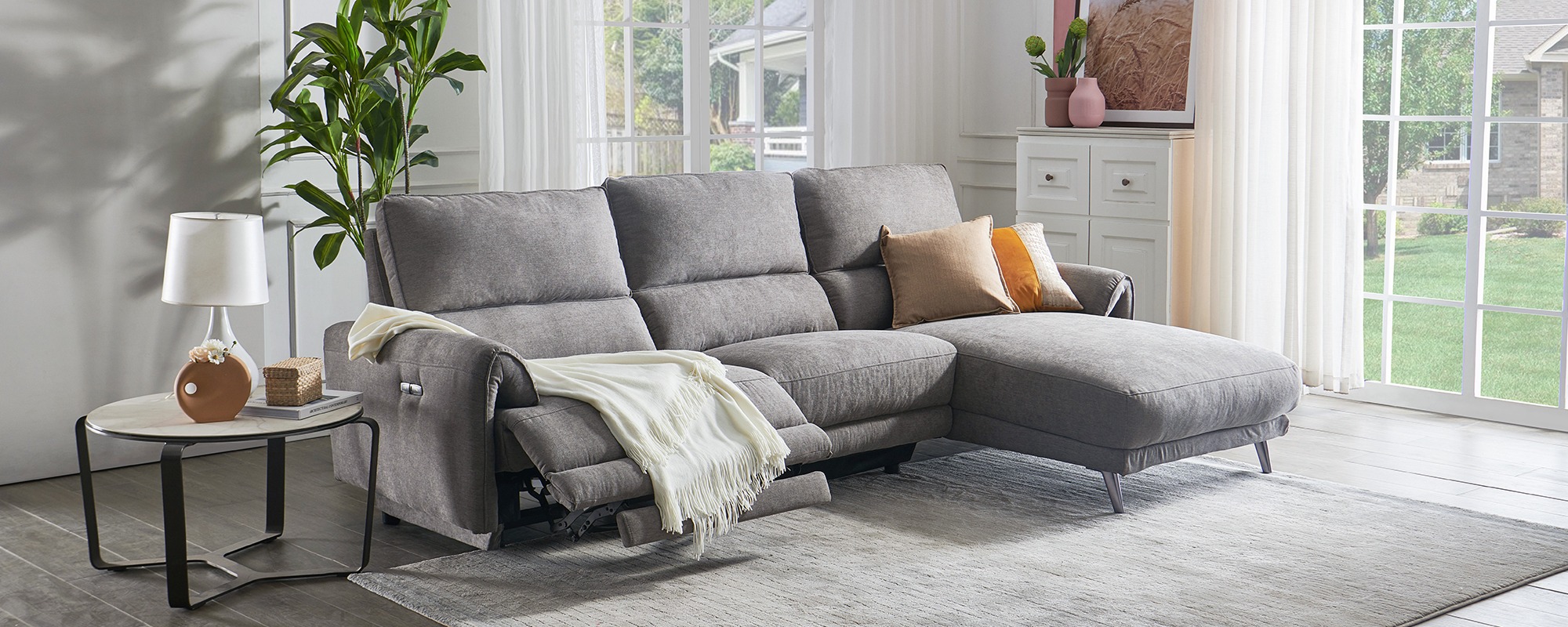 How comfortable and supportive are Man Wah sofas, recliners, and other