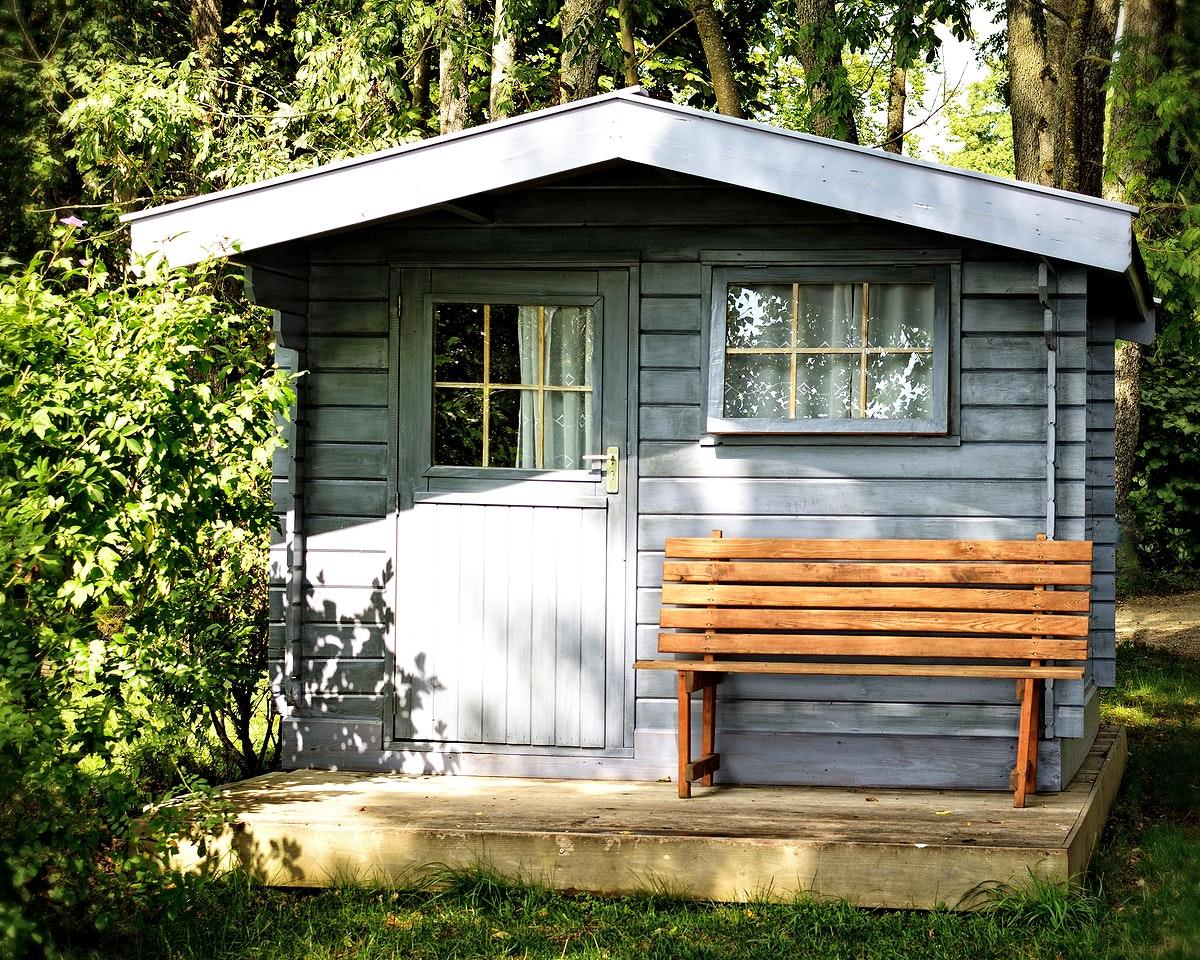 How do I make my shed into a little house? HousesItWorld
