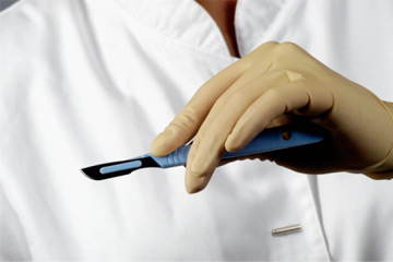 Do Army Doctors And Medics Carry Weapons? | Howstuffworks