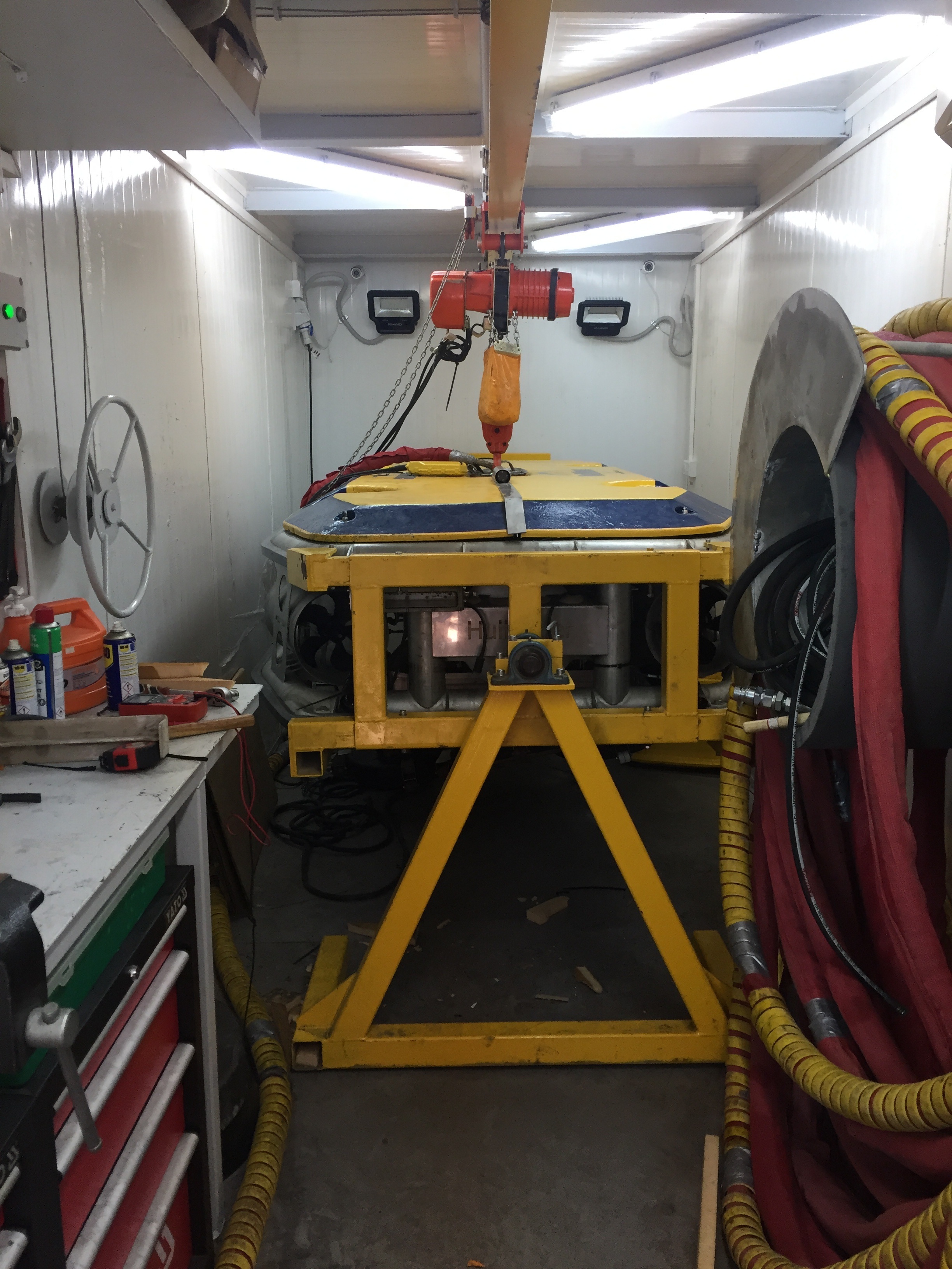 HullWiper HullWiper launches selfcontained hull cleaning container