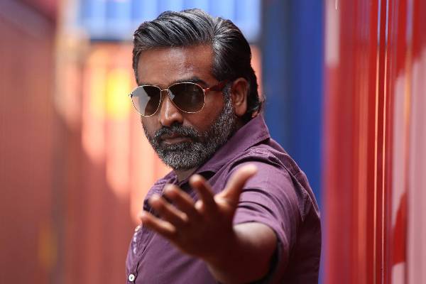 உச்சத்தில் இருக்கும் பிக் பாஸ் தொகுப்பாளர் விஜய் சேதுபதி.. மொத்த சொத்து மதிப்பு இவ்வளவா? உச்சத்தில் இருக்கும் பிக் பாஸ் தொகுப்பாளர் விஜய் சேதுபதி.. மொத்த சொத்து மதிப்பு இவ்வளவா?