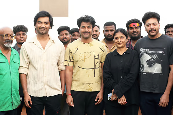யாழ்ப்பாணத்தில் சிவகார்த்திகேயனின் பராசத்தி படப்பிடிப்பு.. அதுவும் முக்கிய சம்பவத்தை மையமாக வைத்து யாழ்ப்பாணத்தில் சிவகார்த்திகேயனின் பராசத்தி படப்பிடிப்பு.. அதுவும் முக்கிய சம்பவத்தை மையமாக வைத்து