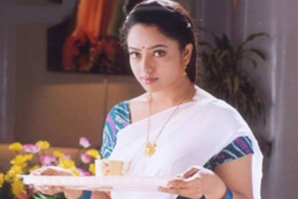 மோகன் பாபுவிற்கு சௌந்தர்யா மரணத்தில் தொடர்பு உள்ளதா?.. நடிகையின் கணவர் தகவல் மோகன் பாபுவிற்கு சௌந்தர்யா மரணத்தில் தொடர்பு உள்ளதா?.. நடிகையின் கணவர் தகவல்
