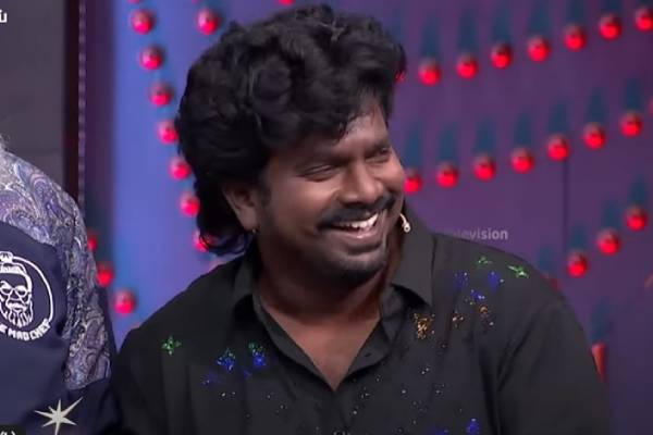 குக் வித் கோமாளி நிகழ்ச்சியில் தங்கதுரை செய்த நெகிழ்ச்சி செயல்… பாராட்டும் மக்கள், வீடியோ குக் வித் கோமாளி நிகழ்ச்சியில் தங்கதுரை செய்த நெகிழ்ச்சி செயல்… பாராட்டும் மக்கள், வீடியோ