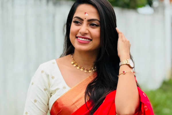 அய்யனார் துணை சீரியல் நடிகை சேலையில் அழகிய போட்டோஷூட் அய்யனார் துணை சீரியல் நடிகை சேலையில் அழகிய போட்டோஷூட்