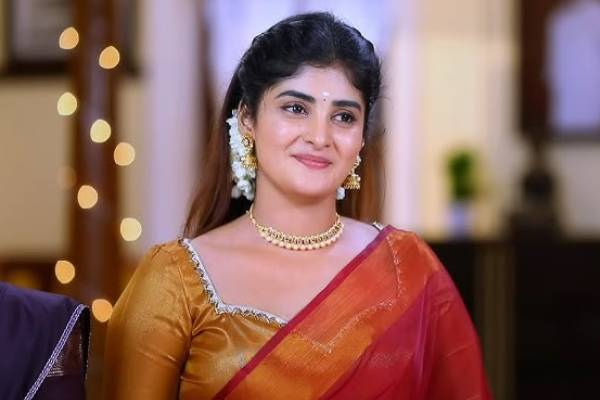 சன் டிவியின் ஹிட் சீரியலில் கதாபாத்திர மாற்றம்.. யாரு பாருங்க, போட்டோவுடன் இதோ சன் டிவியின் ஹிட் சீரியலில் கதாபாத்திர மாற்றம்.. யாரு பாருங்க, போட்டோவுடன் இதோ