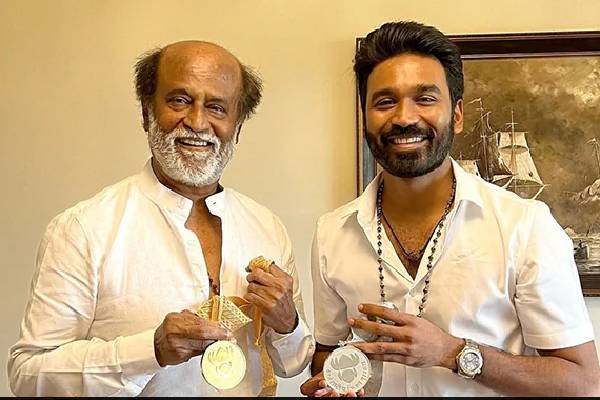 ரஜினிகாந்த் குறித்து தனுஷ் அவர் மகனிடம் சொன்ன விஷயம்.. என்ன தெரியுமா ரஜினிகாந்த் குறித்து தனுஷ் அவர் மகனிடம் சொன்ன விஷயம்.. என்ன தெரியுமா