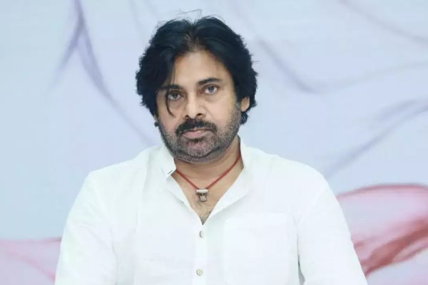 தமிழர்களை தாக்கி பேசிய நடிகர் பவன் கல்யாண்! ஹிந்தி டப் செய்யாதீங்க, காசு மட்டும் வேணுமா தமிழர்களை தாக்கி பேசிய நடிகர் பவன் கல்யாண்! ஹிந்தி டப் செய்யாதீங்க, காசு மட்டும் வேணுமா