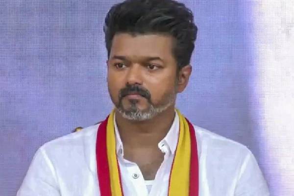 விஜய் வாழ்க்கையில் மறக்க முடியாத நாள் நேற்று.. ஏன் தெரியுமா? விஜய் வாழ்க்கையில் மறக்க முடியாத நாள் நேற்று.. ஏன் தெரியுமா?