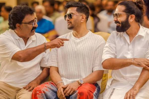 நடிகர் சந்தானம் சமீபத்தில் அணிந்துவந்த வாட்ச் விலை எவ்வளவு தெரியுமா?… இத்தனை கோடியா? நடிகர் சந்தானம் சமீபத்தில் அணிந்துவந்த வாட்ச் விலை எவ்வளவு தெரியுமா?… இத்தனை கோடியா?