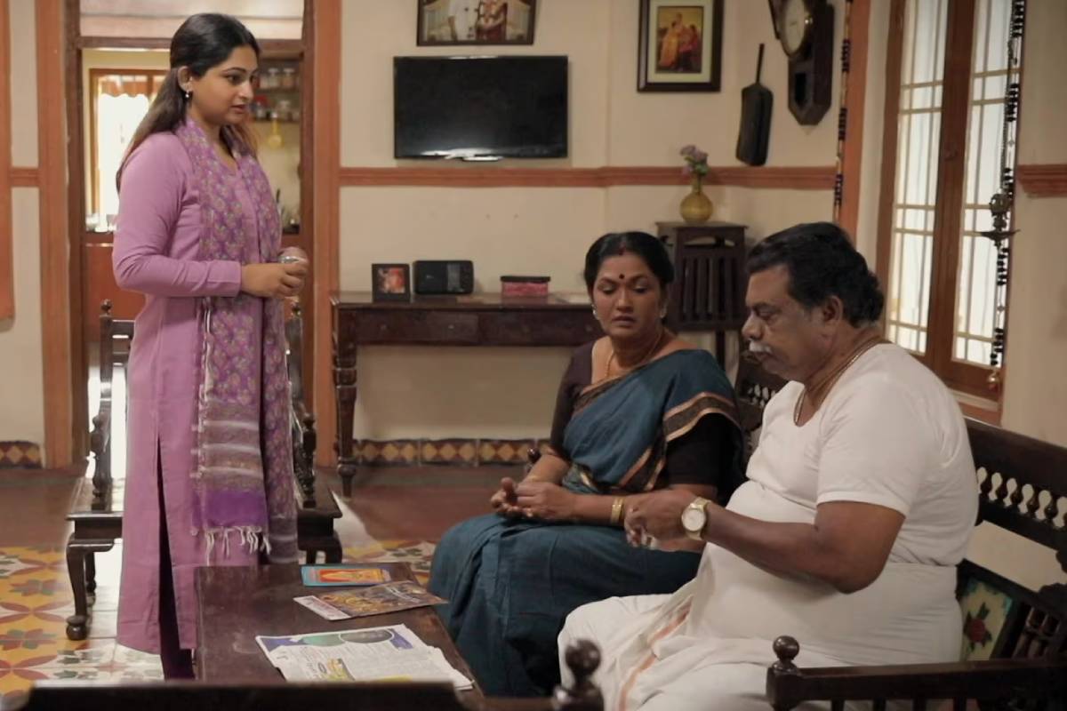 சாப்பாட்டில் செக் வைத்த மதி, திணறிய மாமனார்-மாமியார்… அழகே அழகு சீரியல் எபிசோட் சாப்பாட்டில் செக் வைத்த மதி, திணறிய மாமனார்-மாமியார்… அழகே அழகு சீரியல் எபிசோட்