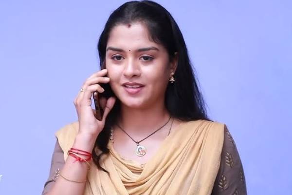 என்னைப் பற்றி வரும் அந்த தகவல் உண்மையில்லை… வதந்திக்கு மகாநதி சீரியல் நடிகை லட்சுமி ப்ரியா பதிவு என்னைப் பற்றி வரும் அந்த தகவல் உண்மையில்லை… வதந்திக்கு மகாநதி சீரியல் நடிகை லட்சுமி ப்ரியா பதிவு