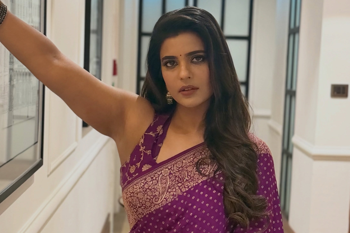 ஐஸ்வர்யா ராஜேஷ் சேலையில் அழகிய போட்டோஷூட் ஐஸ்வர்யா ராஜேஷ் சேலையில் அழகிய போட்டோஷூட்