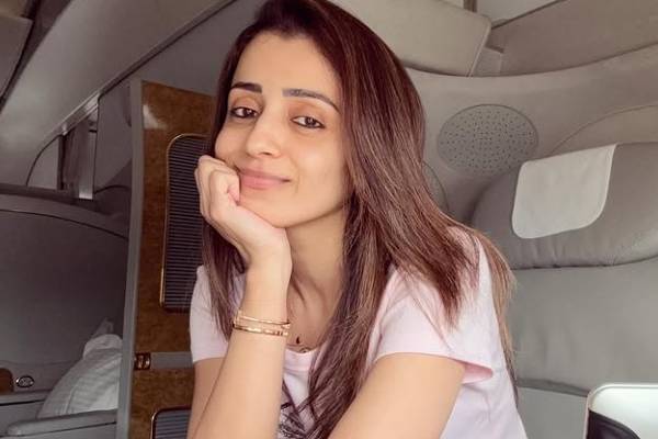 திடீரென நடிகை த்ரிஷா வீட்டில் குவிந்த போலீஸ்… பரபரப்பான சூழல் திடீரென நடிகை த்ரிஷா வீட்டில் குவிந்த போலீஸ்… பரபரப்பான சூழல்