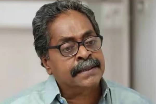 மறைந்த நடிகர் ராஜசேகர் மனைவிக்கு நேர்ந்த கொடுமை.. இப்படியொரு சோகமா? மறைந்த நடிகர் ராஜசேகர் மனைவிக்கு நேர்ந்த கொடுமை.. இப்படியொரு சோகமா?