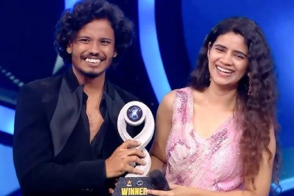முத்துக்குமரன் கூறிய கருத்துக்கு சௌந்தர்யா பதிலடி… பிக்பாஸ் 8 பிரபலங்களின் சண்டை முத்துக்குமரன் கூறிய கருத்துக்கு சௌந்தர்யா பதிலடி… பிக்பாஸ் 8 பிரபலங்களின் சண்டை