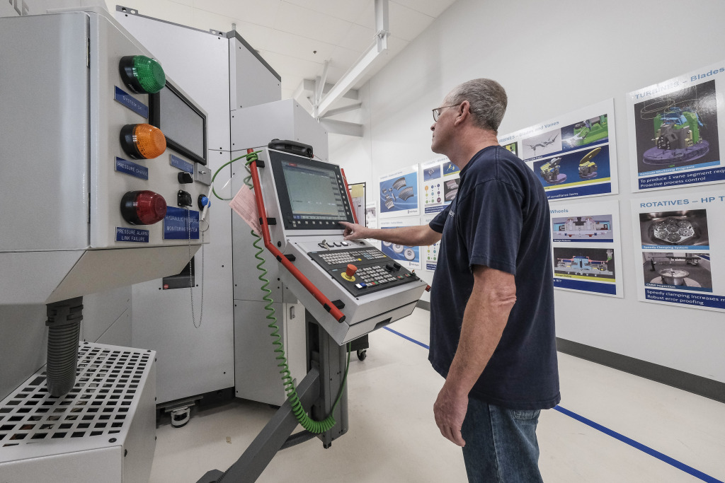 RollsRoyce celebrates completion of 600M in upgrades to local