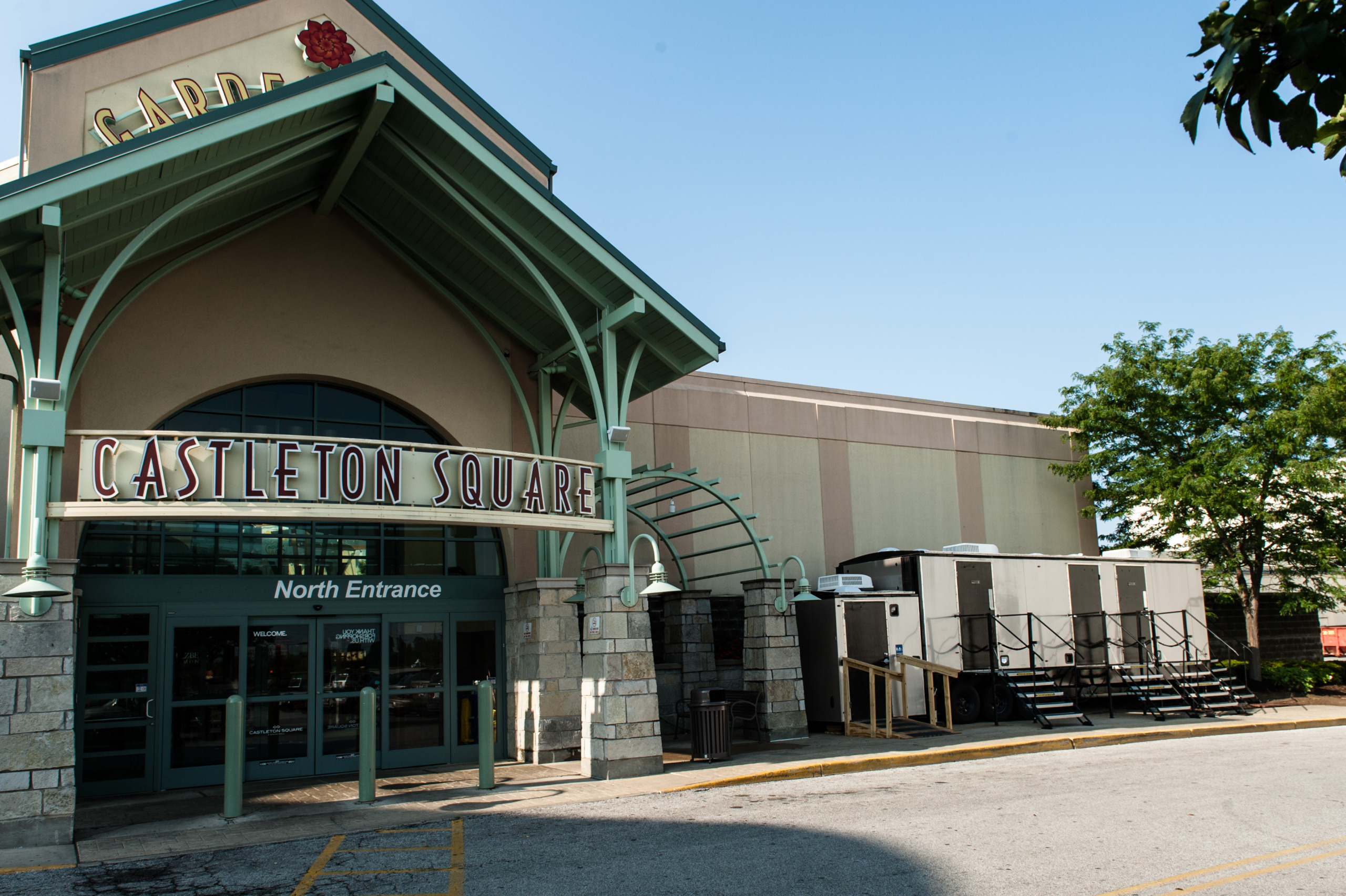 One dead, one wounded in shooting outside Castleton Square Indianapolis Business Journal