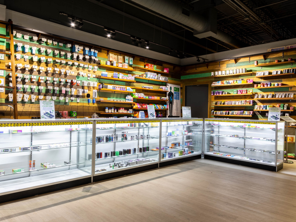 Smoke shop to open in Fountain Square building once earmarked for a