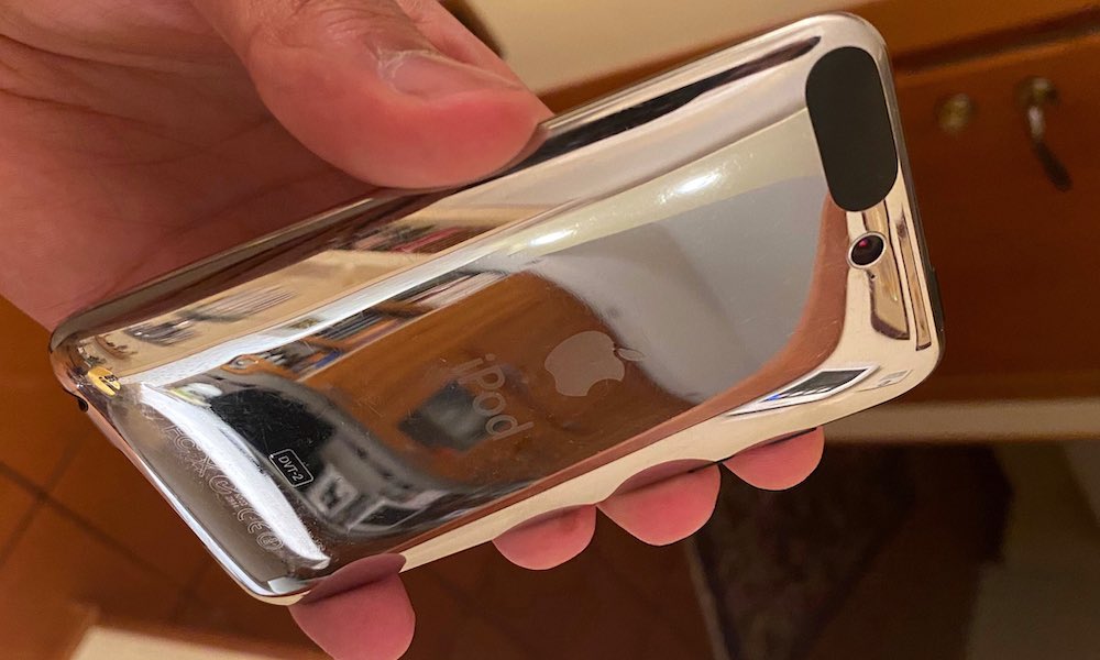 Images Reveal Scrapped iPod touch Prototype with Center Camera iDrop News