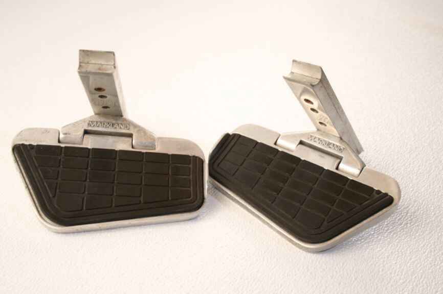 Markland crash bar floorboards. Classic Goldwings Motorcyle Forum