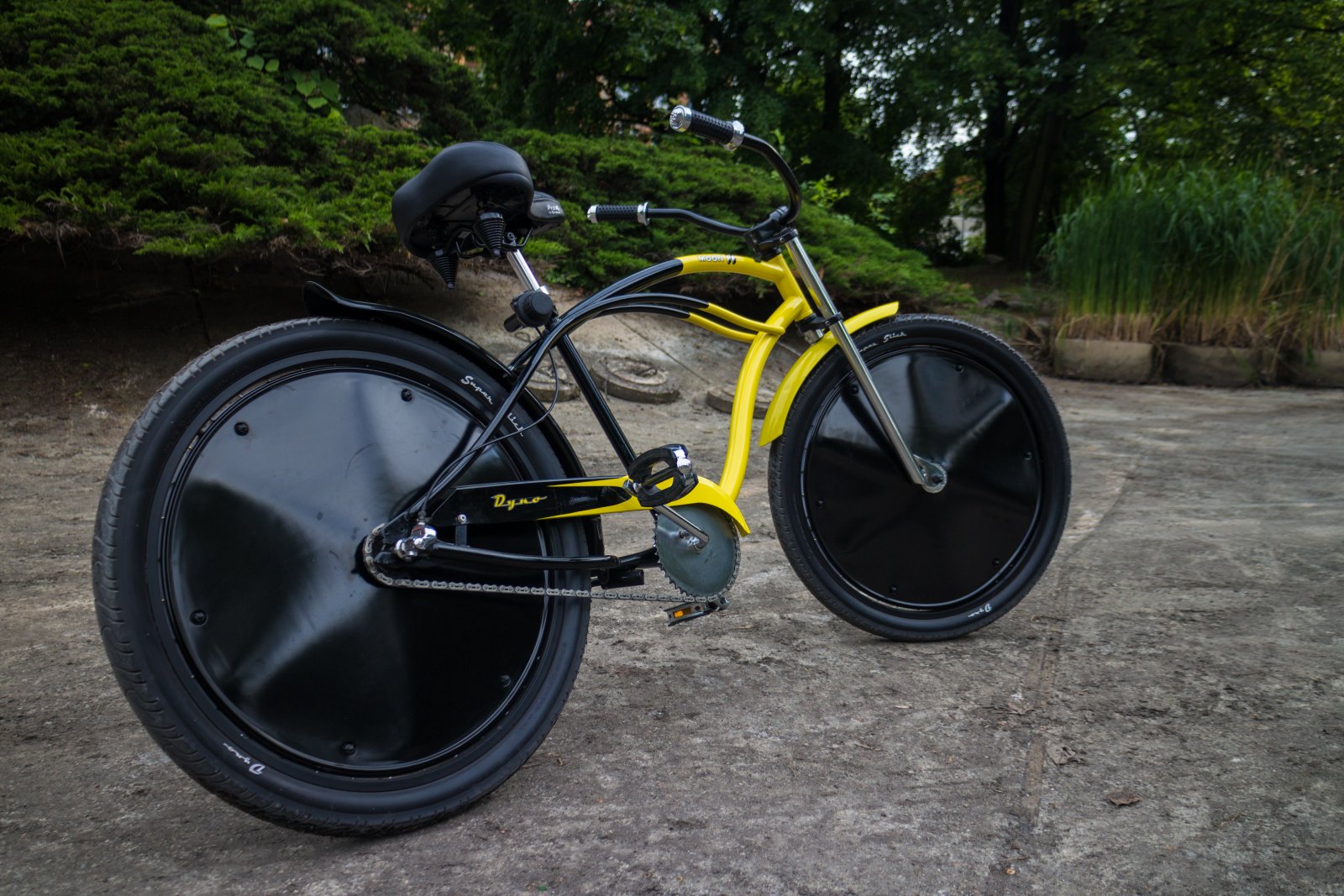 Moon discs and other wheel covers? Rat Rod Bikes Bicycle Forum