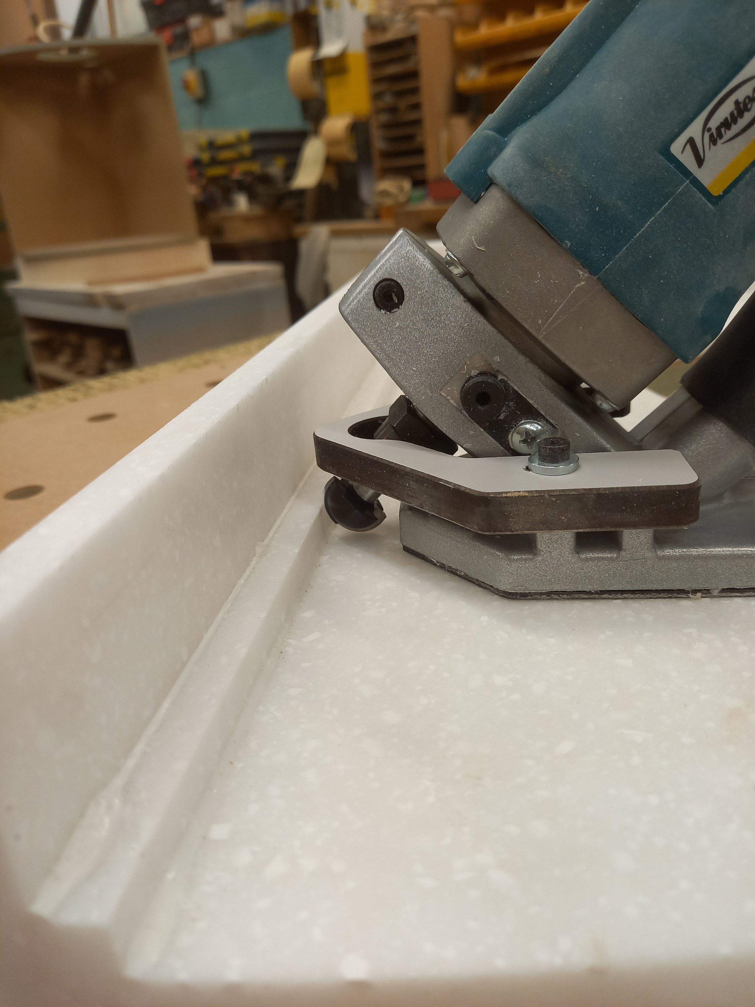 Quarter round bathroom sink UK