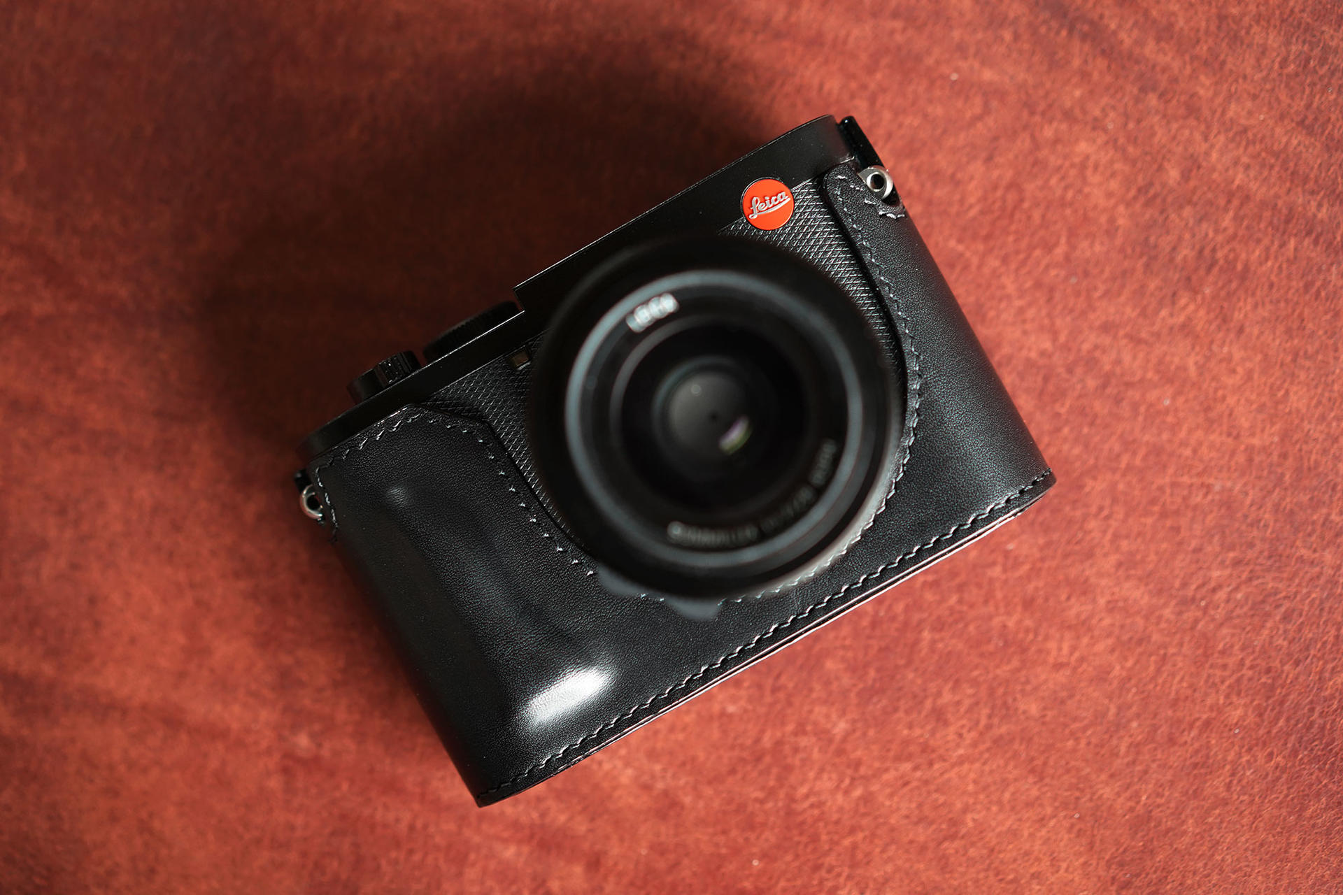 New type / Leica Q2 case with Battery SD card door / Arte di mano 190179000014 eBay