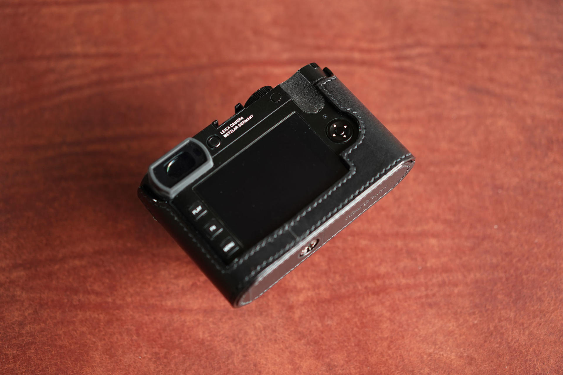 New type / Leica Q2 case with Battery SD card door / Arte di mano 190179000014 eBay