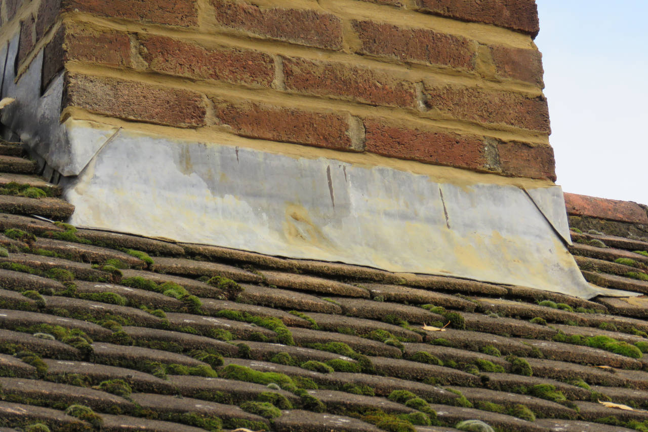 Top 12 Warning Signs Your Asphalt Shingle Roof Needs to be Replaced