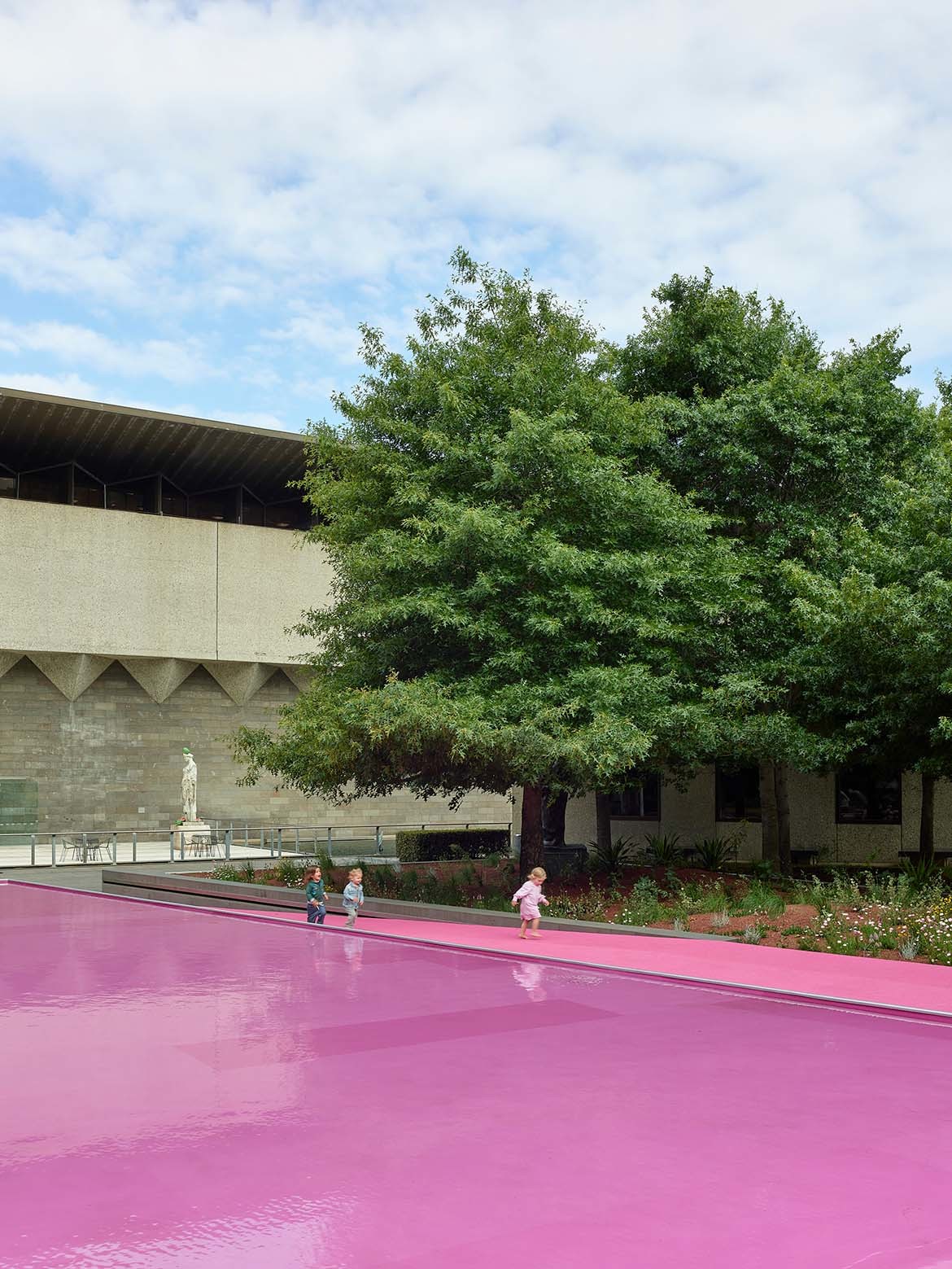 A saccharine pink pond opens in NGV’s garden LaptrinhX / News