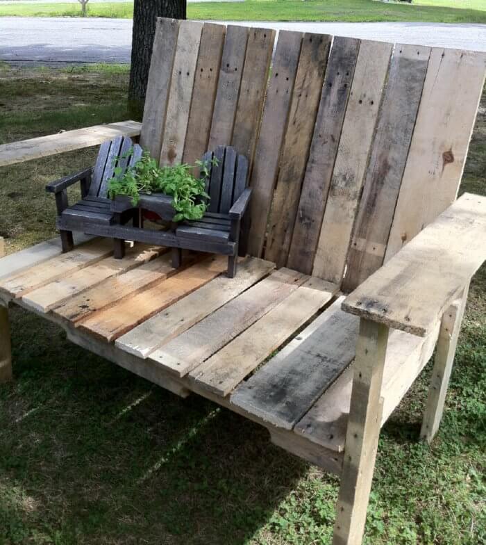 Pallet Furniture For Sale 65 Cool Wood Pallet Ideas For The Home And Garden Loveproperty Com