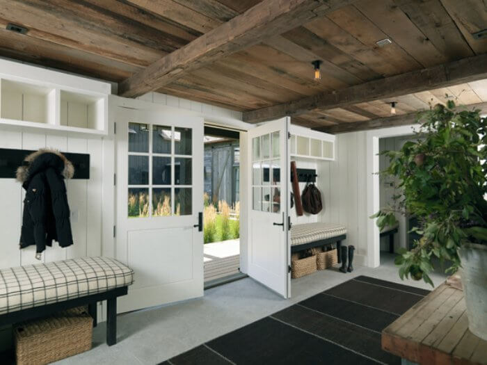 Salvaged Wood Interior Walls • Insteading