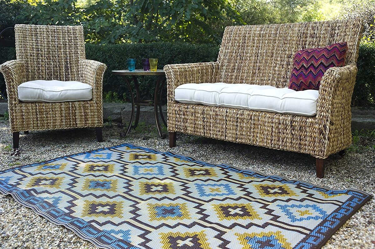 28 Stunning Outdoor Rugs In Every Shape, Size, and Style • Insteading