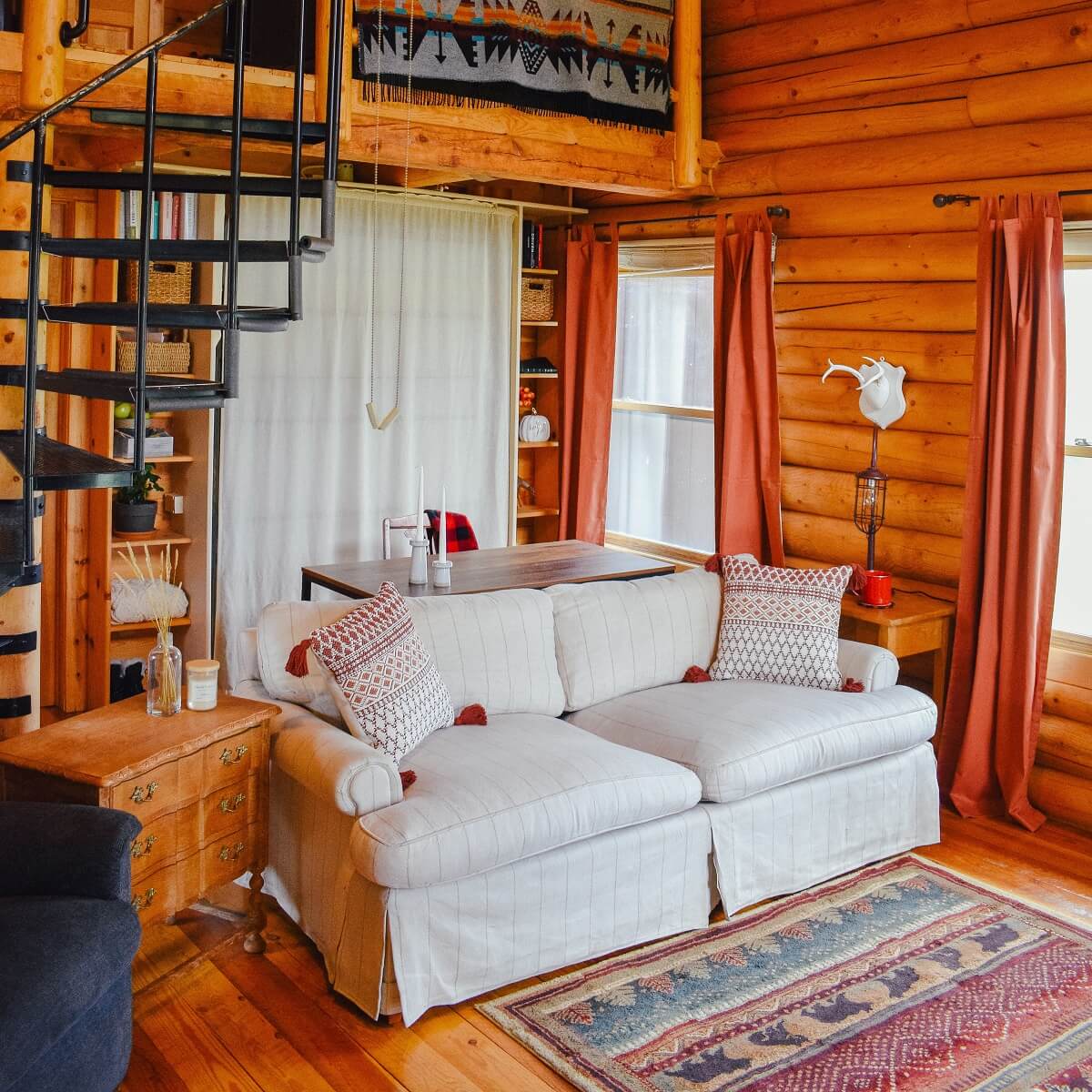 A Guide To Organizing A Log Cabin • Insteading