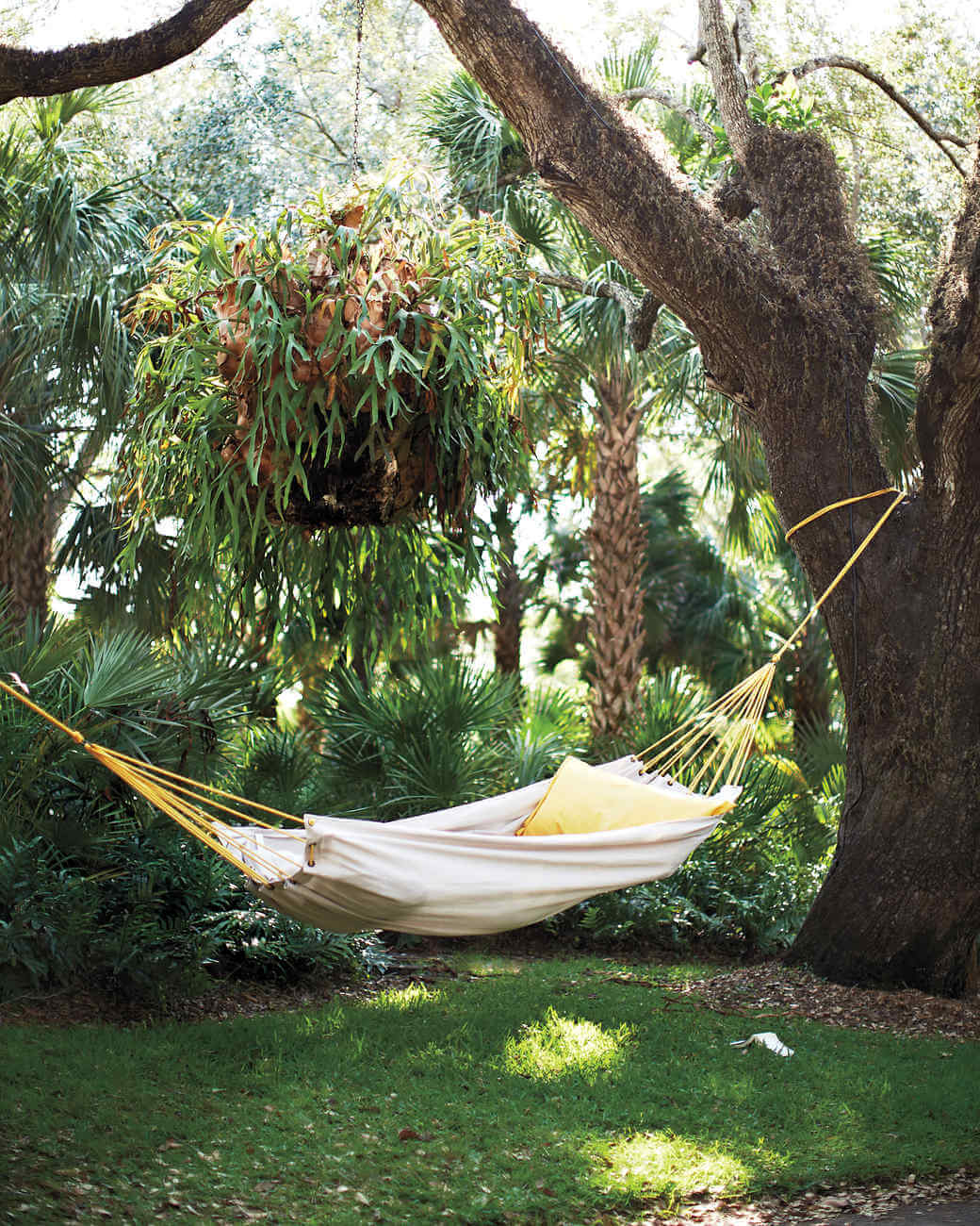 17 Comfy DIY Hammock Plans • Insteading