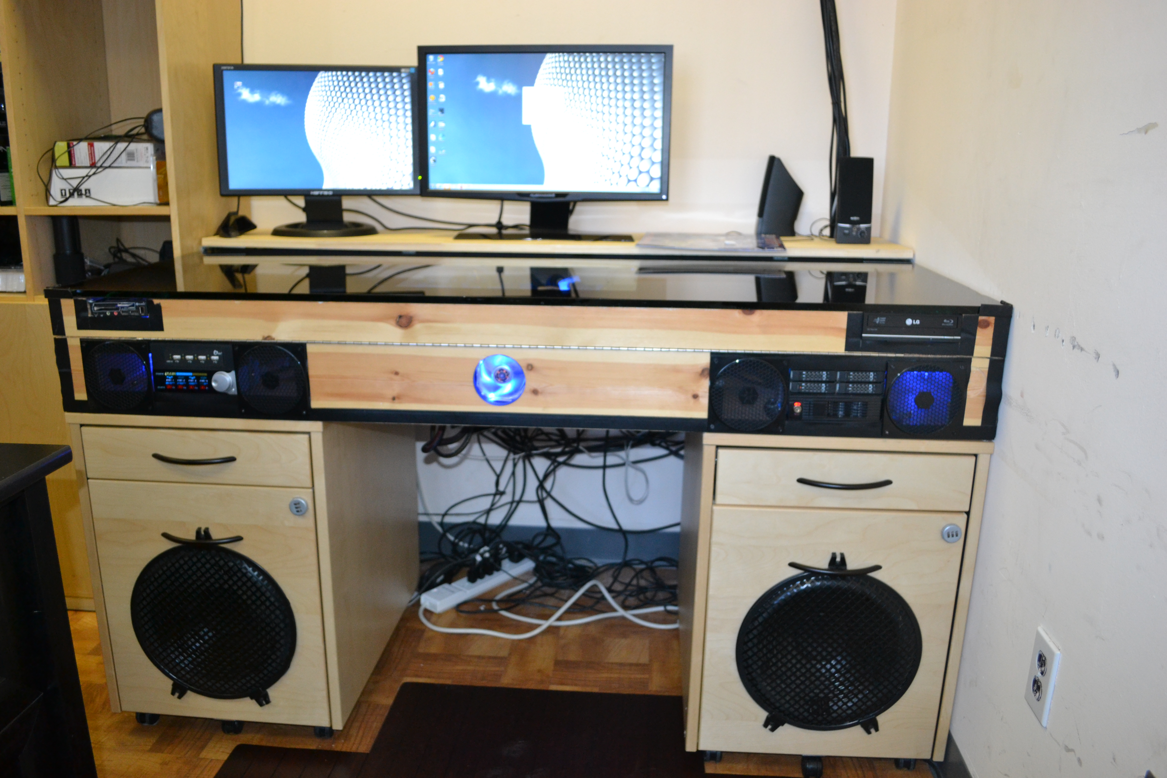 Desk With Built in PC Instructables