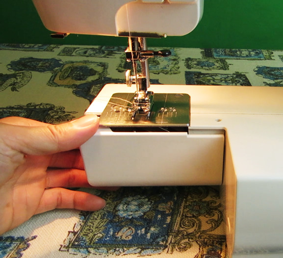 How to Thread Bobbin on Kenmore Sewing Machine Model 12 : 5 Steps