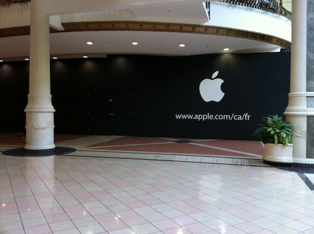 Place SteFoy Apple Store Opening Soon in Quebec City iPhone in