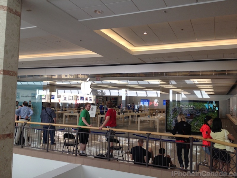 Apple Store Masonville Grand Opening in London [PICS] iPhone in Canada Blog