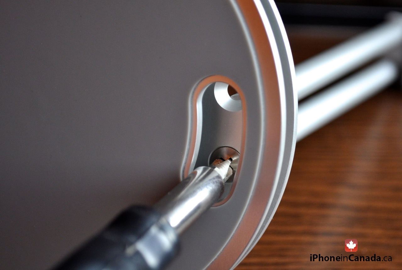 Just Mobile HeadStand™ The HighDesign Headphone Hanger [REVIEW