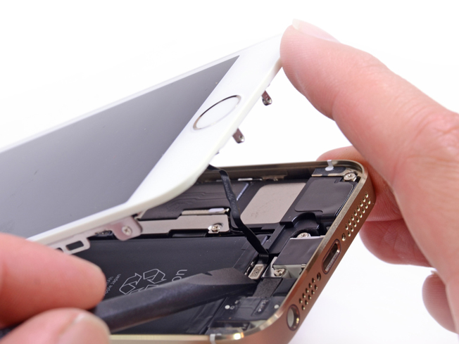 Apple Will Soon Offer iPhone 5S / iPhone 5C Repairs At Retail Stores iPhone in Canada Blog