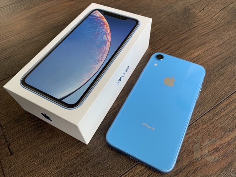 iPhone XR Review vs iPhone XS Max Nothing ‘Budget’ About This Phone