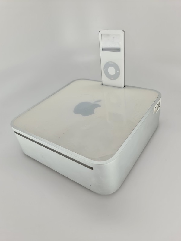 Old Apple Prototype Shows Mac mini with iPod Dock [PICS] iPhone in